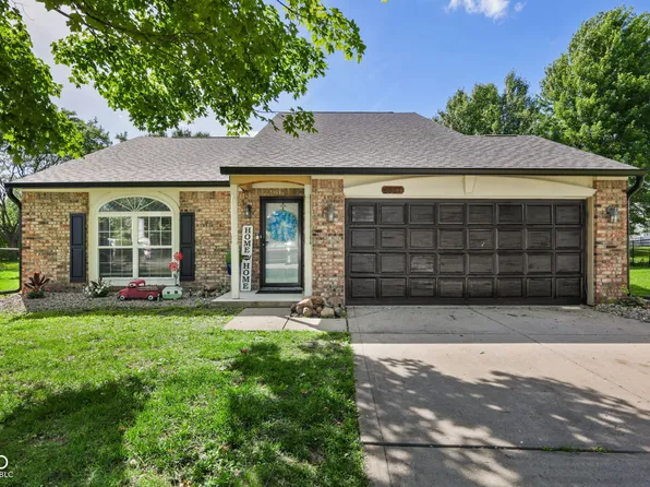 6677 Wimbledon Dr, Zionsville, IN 46077