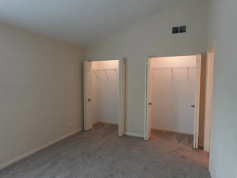 1070 Woodhill Ct — Photo 27