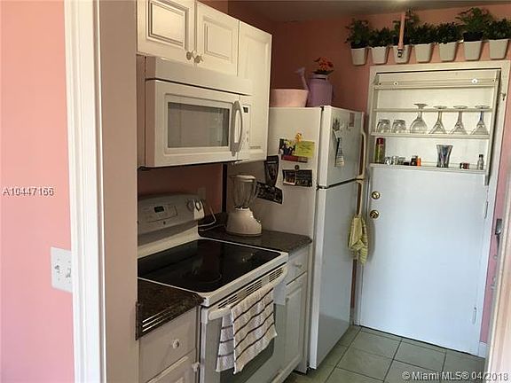 4th image of 2350 NE 135th St APT 511