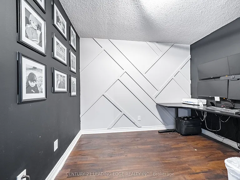 17 Barberry Pl #808 — Photo 14