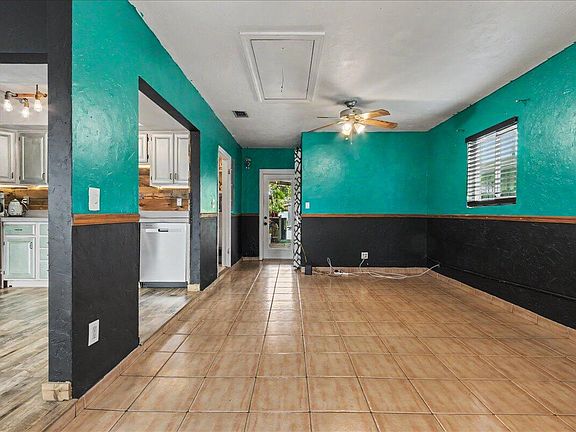 4th image of 411 SW 1st Street