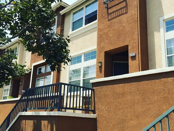2nd image of 2329 N Ventura Ave