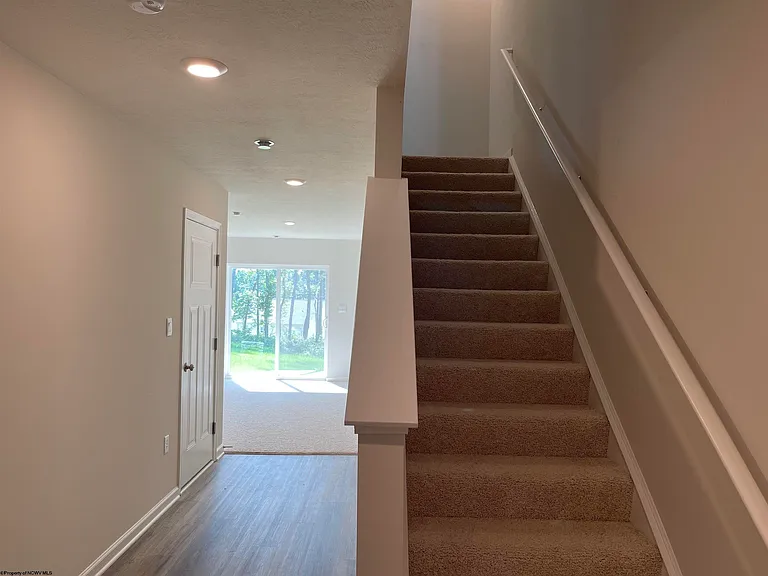 747 Hardman Dr — Photo 20