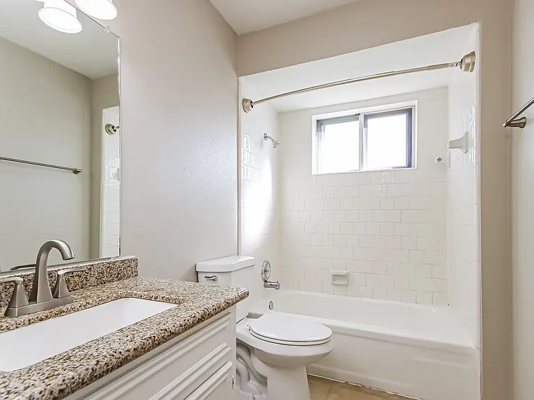 10015 Waving Fields Dr — Photo 16