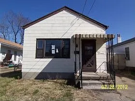 317 Berry Ave photo 1