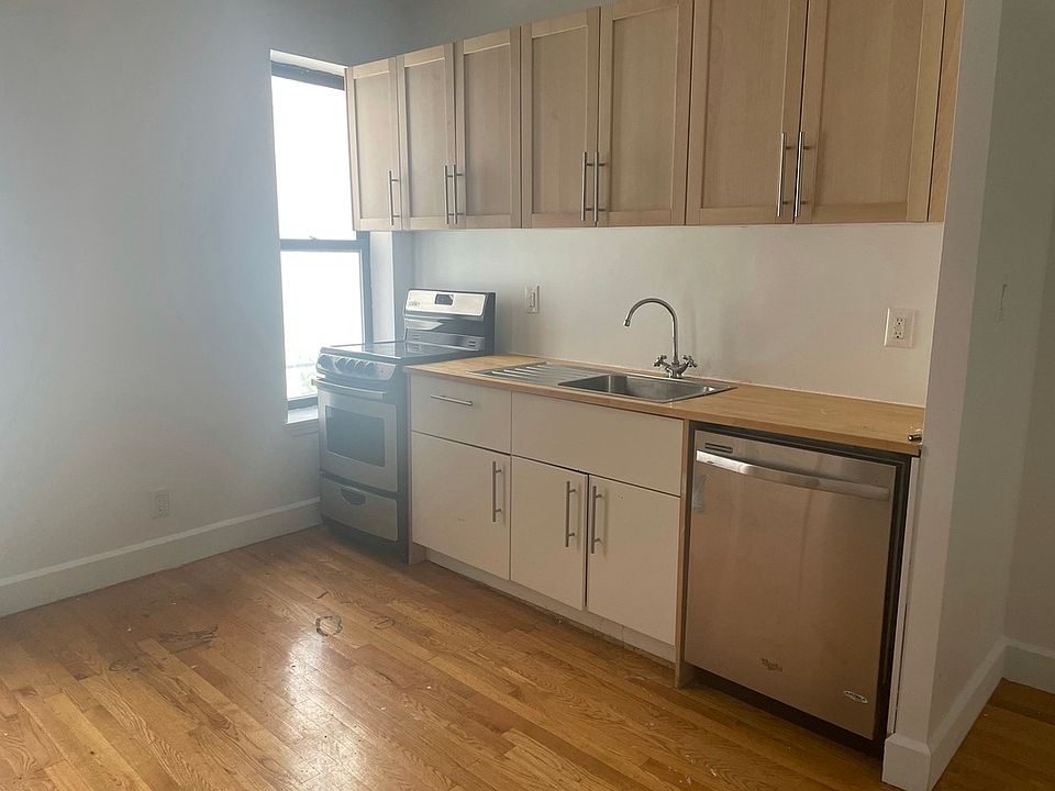 1st image of 435 Grand Ave APT 1E