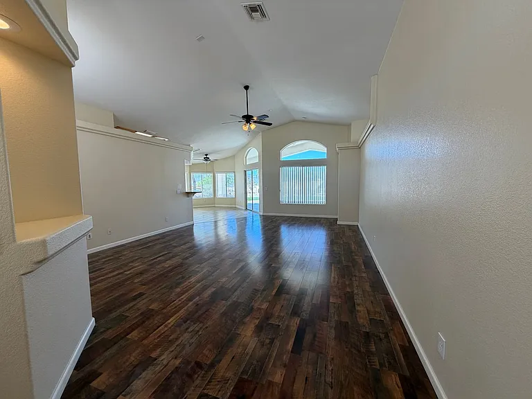 2581 Highland Trl — Photo 8