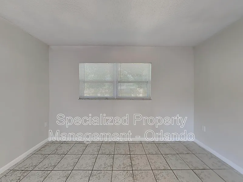 4 bed, 2.0 bath, 1479 sqft, $2,575 — Photo 4