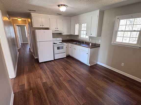 2nd image of 112 Ashcroft Dr