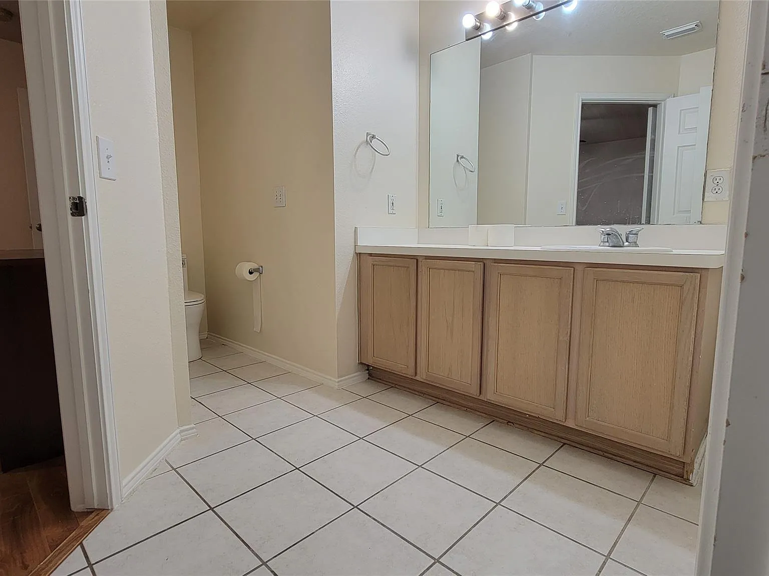 3 bed, 2.0 bath, 1455 sqft, $1,850 — Photo 4
