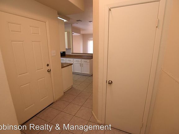 5th image of 1715 N Lamont St