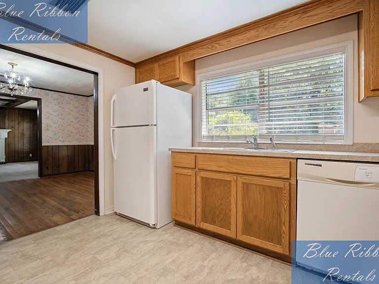 5700 McDonald Rd — Photo 4