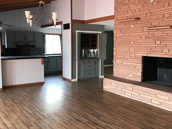 3rd image of 4017 Santa Anita Dr