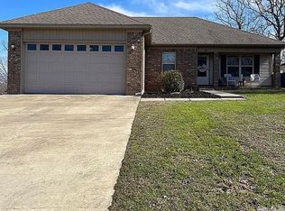 25 Twin Lakes Dr, Cabot, AR 72023