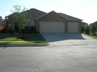 1600 Cardinal Way, Aubrey, TX 76227