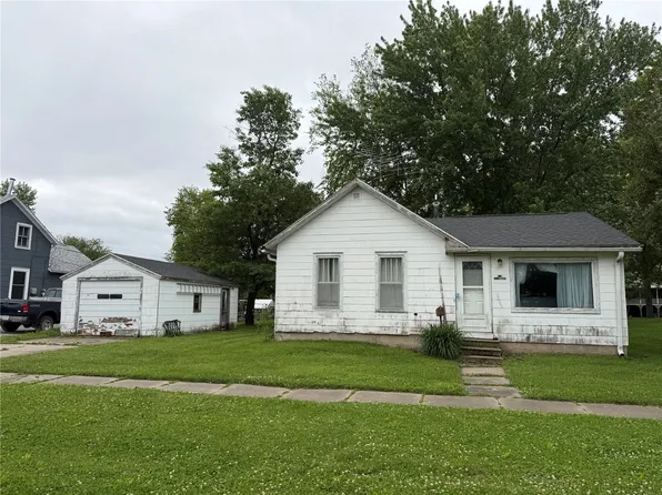 347 W Main St, Marengo, IA 52301