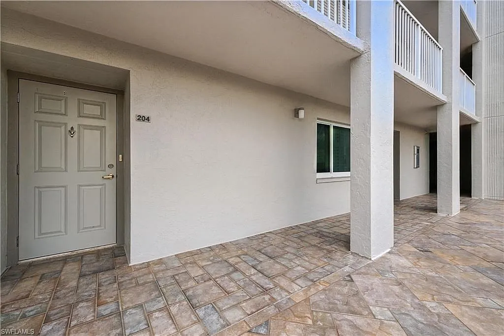 26000 Hickory Blvd — Photo 3