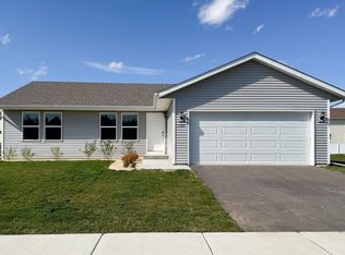 1180 Russell Rd, Belvidere, IL 61008