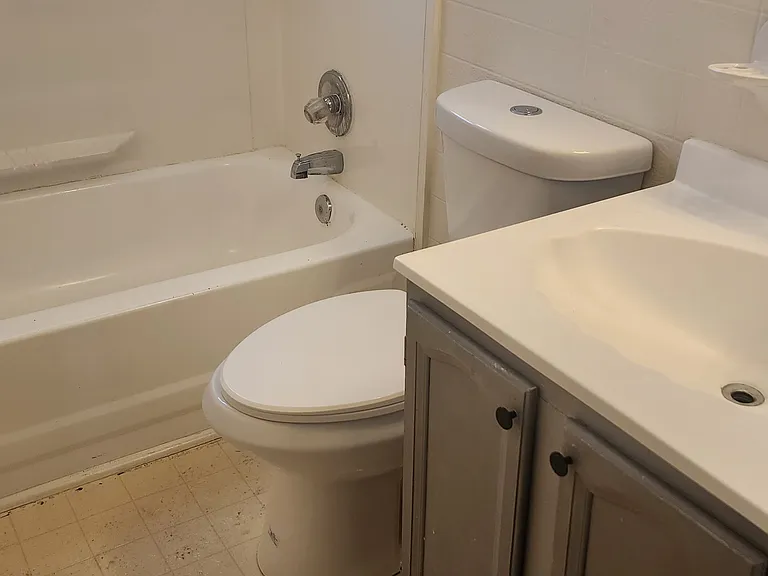 2nd floor bath