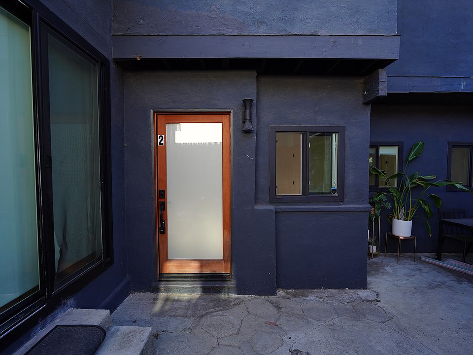 1st image of 6209 Burwood Ave #2