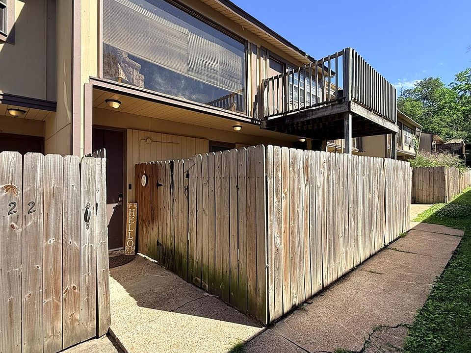 1st image of 23 Lakeway St