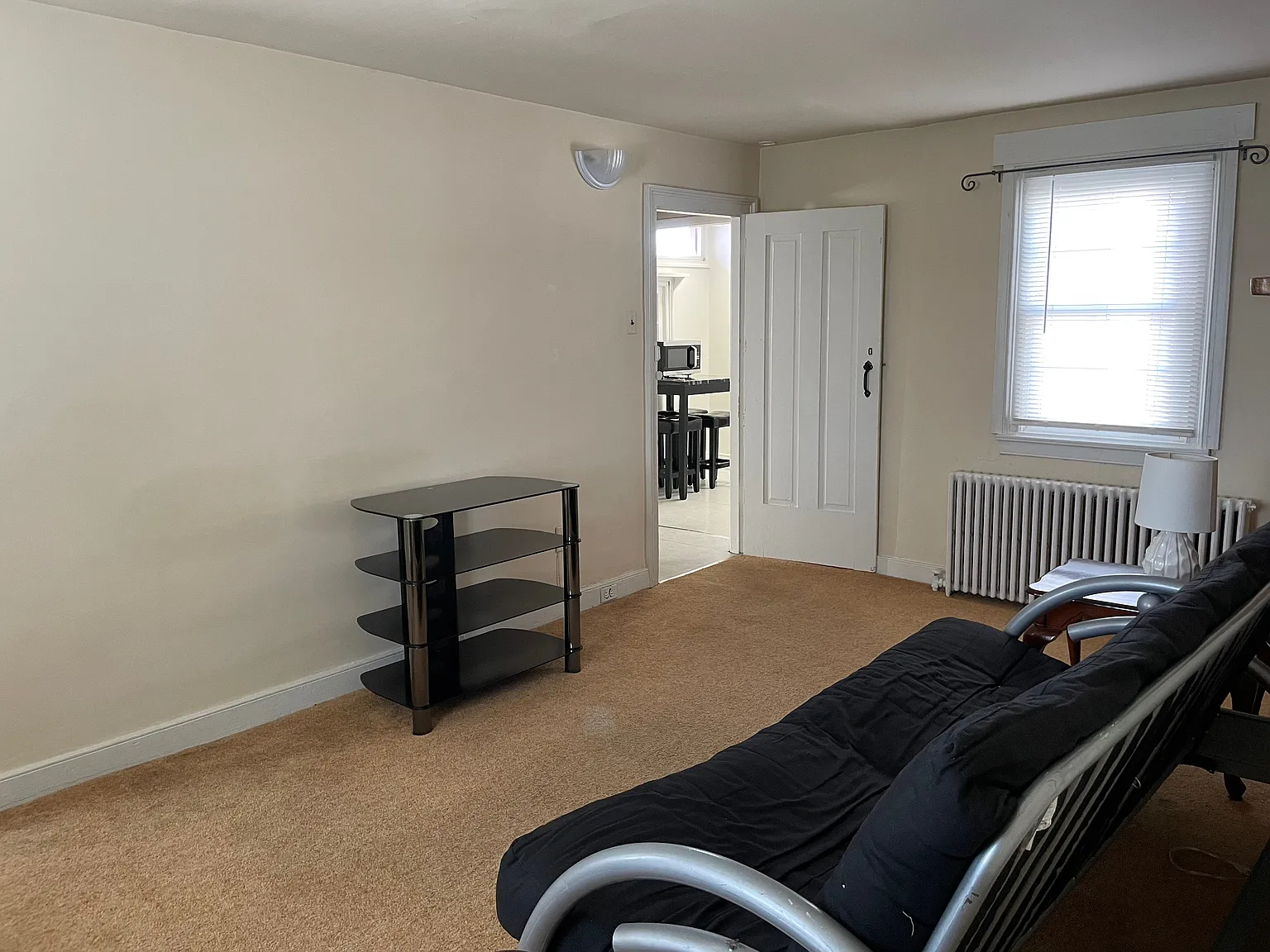 1 bed, 900 sqft, $1,350 — Photo 4