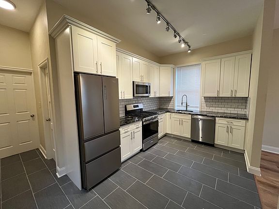 2nd image of 4739 Essex Way