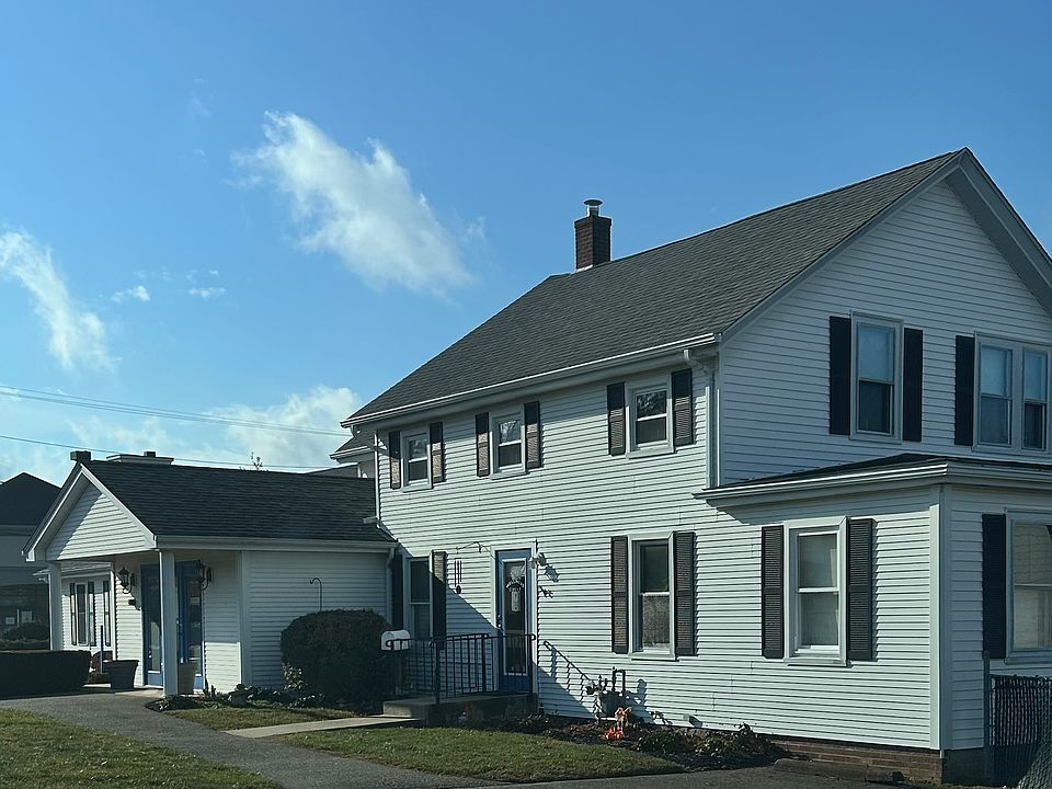 2nd image of 651 Main Rd Unit 1