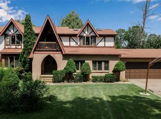 1561 W River Rd, Grand Island, NY 14072