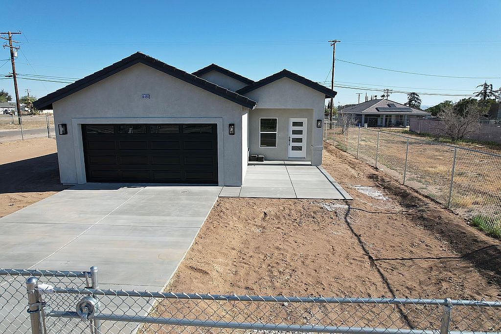 ゆゆ 16498 Yucca St, Hesperia, CA 92345 | Zillow