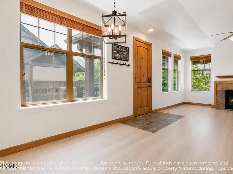 1653 Fox Hollow Ln #E — Photo 10