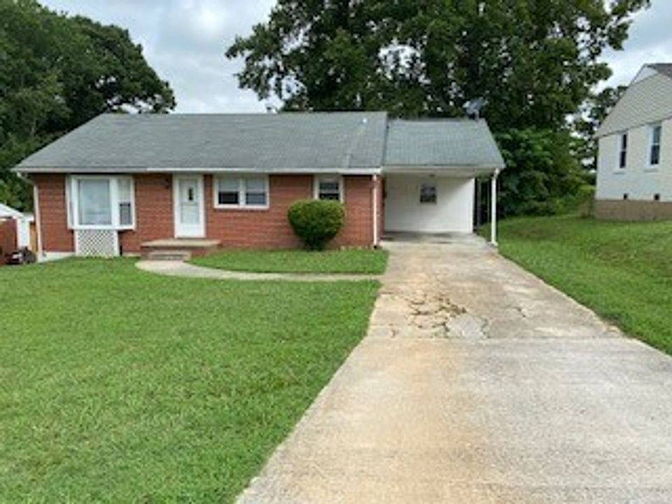 1st image of 108 Sweetbriar Dr