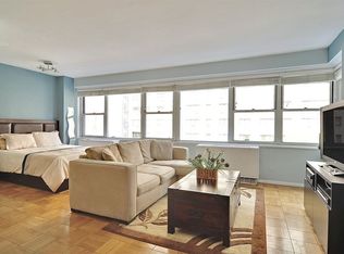 301 E 75th St APT 4B, New York, NY 10021
