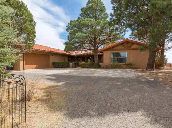 677 Black Hawk Dr NE, Albuquerque, NM 87122