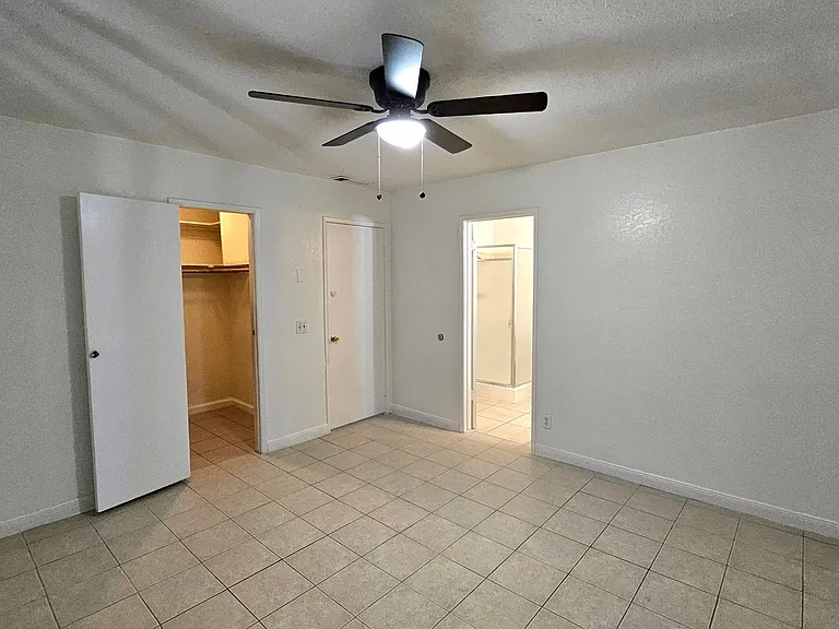 21398 Baldwin Ln — Photo 4