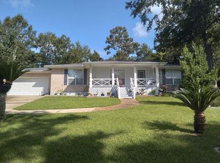 555 Alakoko Dr, Diamondhead, MS 39525
