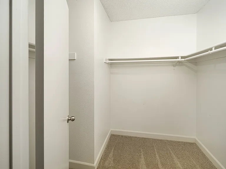 5545 Marconi Ave — Photo 8