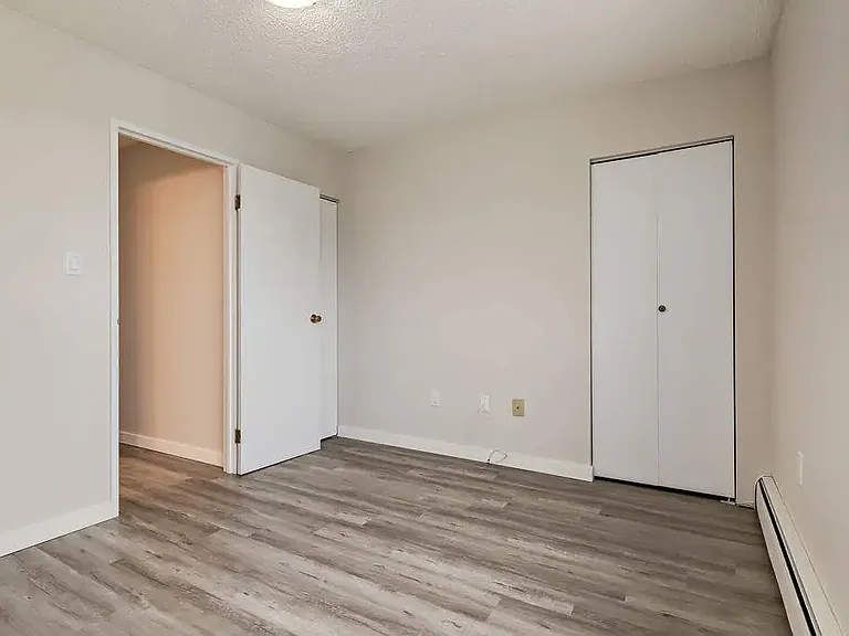 2327 Crestwood Dr SE — Photo 14