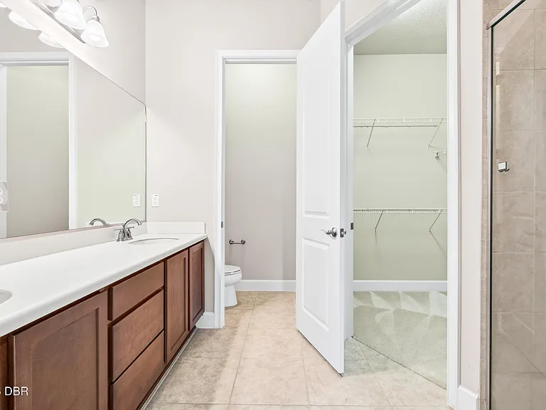 802 Aldenham Ln — Photo 20