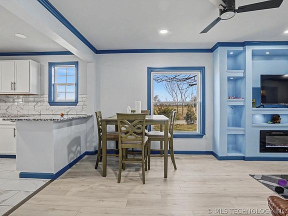 5th image of 745 N 260th Rd