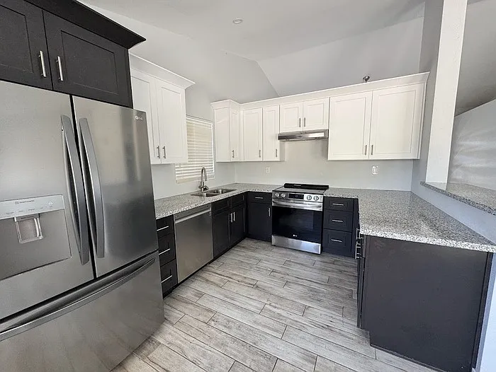 1010 W Sequoia Dr — Photo 6