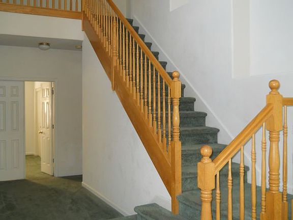 3rd image of 9127 Bridalveil Cir