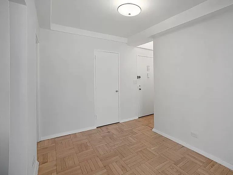 30 E 37th St #10H — Photo 9
