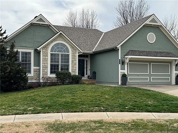 2nd image of 23957 Augusta Ct