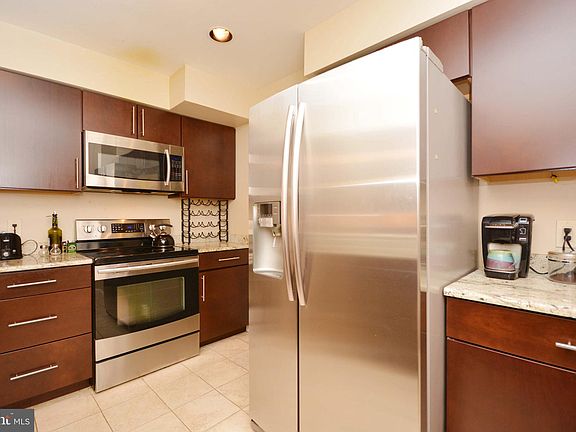 5th image of 930 Astern Way Unit 106