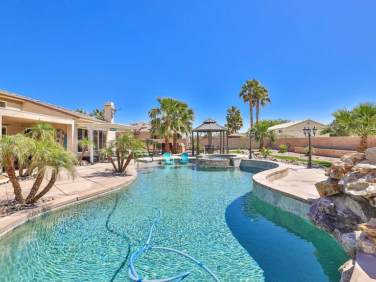 80445 Paria Way — Photo 45