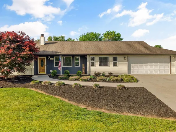 1631 Sams Dr, Dandridge, TN 37725