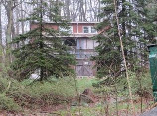 490 Walker Rd, Macungie, PA 18062