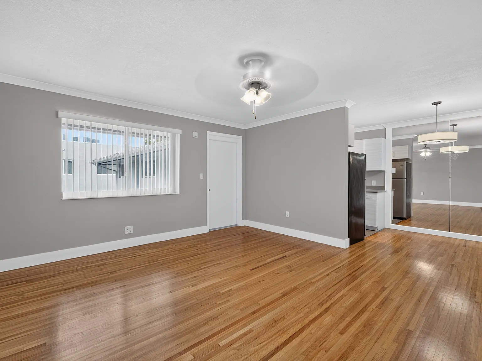 216 Calabria Ave. - 11 — Photo 2