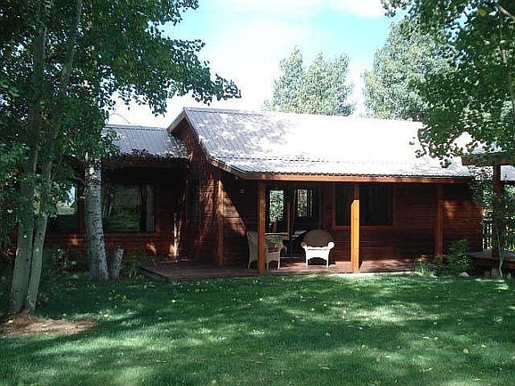 Guest cabin